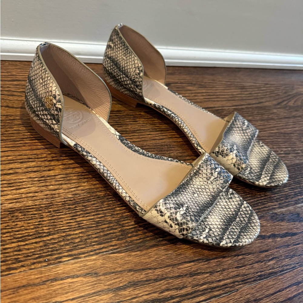Women’s Tory Burch, snakeskin flat sandals size 9